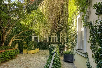 Pronájem bytu 2+kk 92 m² Vlašská, Praha - Malá Strana