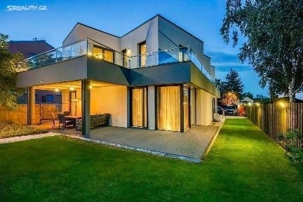 Prodej vily 392 m², pozemek 1068 m² Na Návsi, Praha - Dolní Měcholupy