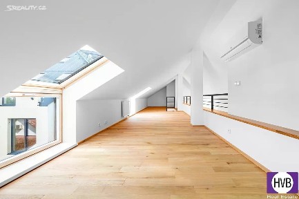 Praha, Praha 8, Střížkov, Střížkovská