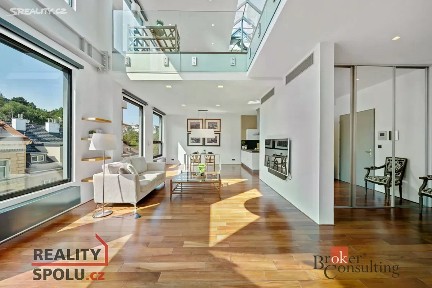 Praha, Praha 5, Smíchov, Křížová, 4