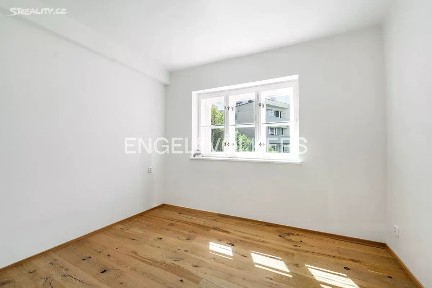 Prodej bytu 3+kk 81 m² Komornická, Praha - Dejvice