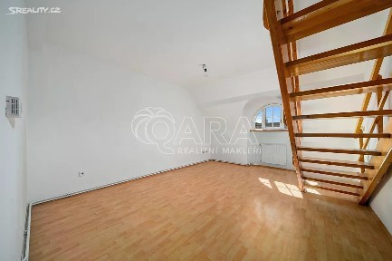 Praha, Praha 7, Bubeneč, Na výšinách, 12