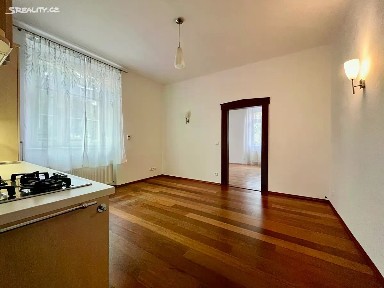 Prodej bytu 2+kk 49 m² Táborská, Praha - Nusle