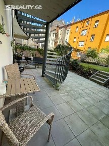 Prodej bytu 2+kk 58 m² Pod Kavalírkou, Praha - Košíře