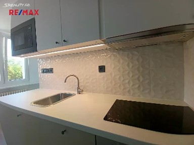 Pronájem bytu 1+kk 19 m² Větrná, Ústí nad Labem - Severní Terasa