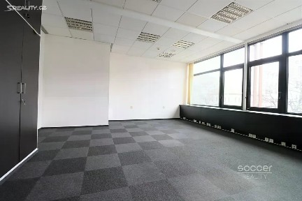 Pronájem kanceláře 33 m² Sokolovská, Praha - Libeň