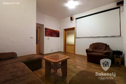 Praha, Praha 7, Holešovice, U smaltovny, 4