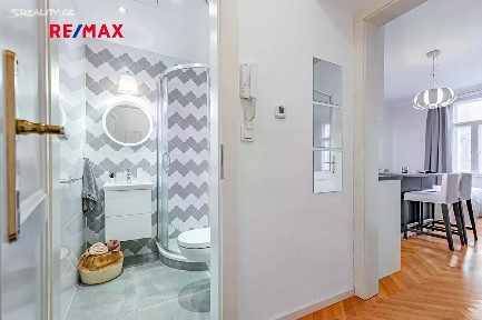 Prodej bytu 1+kk 27 m² Slavíkova, Praha - Žižkov