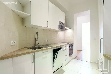 Pronájem bytu 3+1 100 m² Janáčkovo nábřeží, Praha - Smíchov