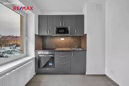 Luštěnice, Mladá Boleslav, Nádražní