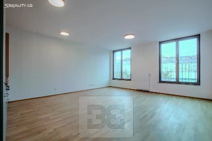 Prodej bytu 1+kk 42 m² Toyen, Praha - Smíchov