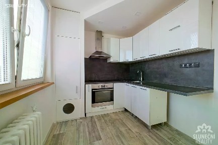 Pronájem bytu 1+1 32 m² Nábřeží, Napajedla
