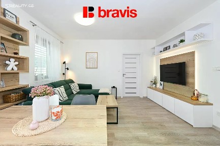 Prodej bytu 3+kk 81 m² Holubice