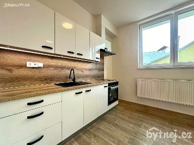 Pronájem bytu 2+kk 35 m² Rejskova, Olomouc - Hodolany
