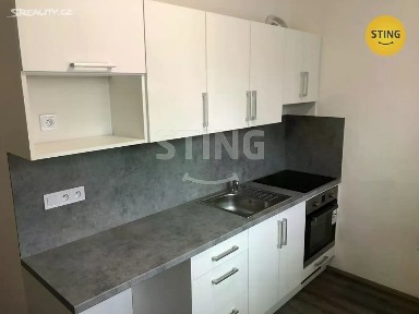 Prodej bytu 1+1 37 m² Stavbařů, Pardubice - Polabiny