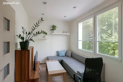 Pronájem bytu 1+1 33 m² Kyjická, Chomutov