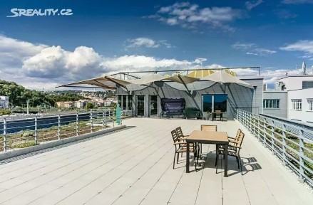 Pronájem kanceláře 539 m² Nádražní, Praha - Smíchov