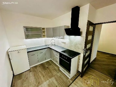 Pronájem bytu 2+kk 40 m² kpt. Jaroše, Teplice - Trnovany