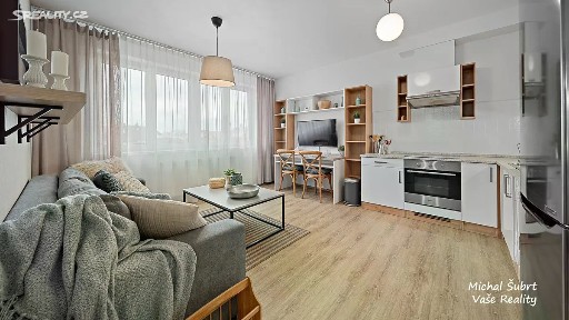 Prodej bytu 2+kk 43 m² Klatovská třída, Plzeň - Jižní Předměstí