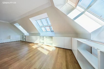 Prodej bytu 3+kk 104 m² Na Zderaze, Praha - Nové Město