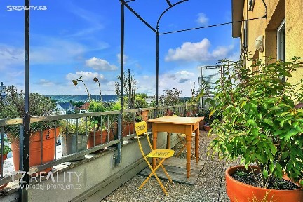 Prodej bytu 4+kk 149 m² Jaromíra Vejvody, Praha - Zbraslav