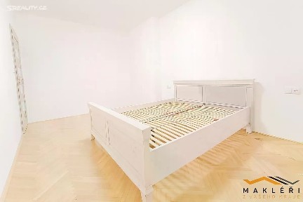 Zruč nad Sázavou, Kutná Hora, Spojovací