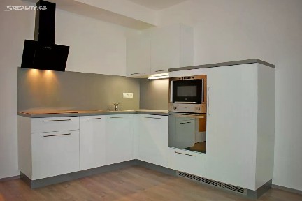 Pronájem bytu 1+kk 37 m² Jaroslava Holečka, Kladno - Kročehlavy