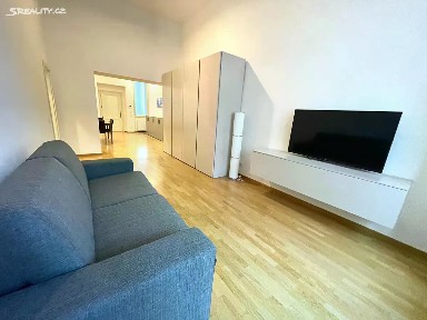 Pronájem bytu 2+kk 75 m² Sokolovská, Praha - Karlín
