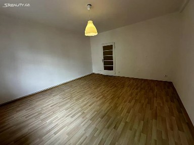 Pronájem bytu 1+kk 30 m² V předpolí, Praha - Strašnice