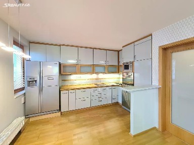Pronájem bytu 3+kk 78 m² Třeboňská, Praha - Michle