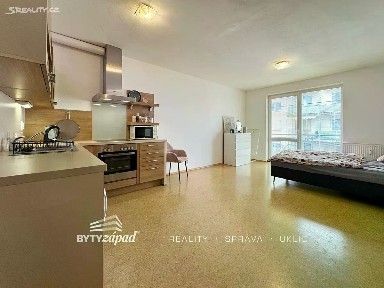 Plzeň, Plzeň-město, Východní Předměstí, Květná, 65