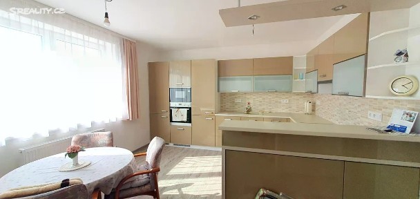 Pronájem bytu 3+kk 70 m² Halasova, Jihlava