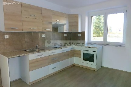 Pronájem bytu 2+1 50 m² Jižní, Dýšina