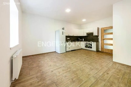 Pronájem bytu 2+kk 44 m² Revoluční, Plzeň - Lobzy