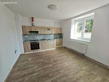 Pronájem bytu 2+1 69 m² K Višňovce, Pardubice - Zelené Předměstí