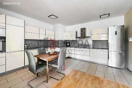 Prodej bytu 3+kk 87 m² U Trojice, České Budějovice - České Budějovice 3