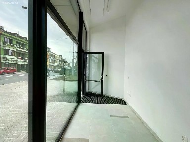 Hradec Králové, Kukleny, Pražská třída