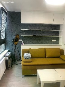 Pronájem bytu 1+kk 27 m² Sokolovská, Praha - Karlín
