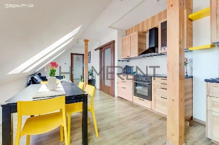 Pronájem bytu 3+kk 75 m² Oldřichova, Praha - Nusle