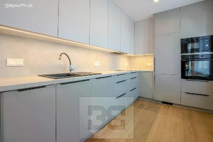 Pronájem bytu 2+kk 53 m² Bělohorská, Praha - Břevnov
