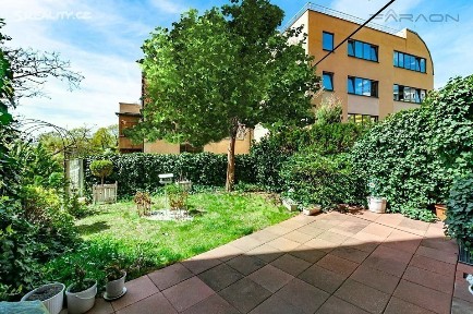 Praha, Praha 2, Vinohrady, U Zvonařky, 1b