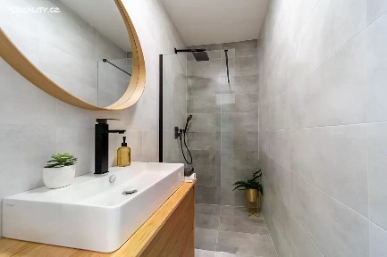 Prodej bytu 3+kk 56 m² Přistoupimská, Praha - Malešice