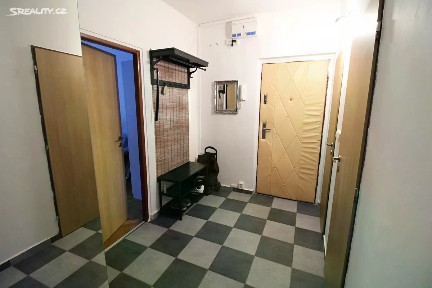 Prodej bytu 3+1 68 m² Krymská, Karlovy Vary