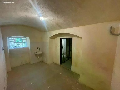 Pronájem obchodního prostoru 10 m² Kopečná, Brno - Staré Brno