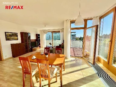 Pronájem bytu 3+kk 97 m² Březiněveská, Praha - Kobylisy