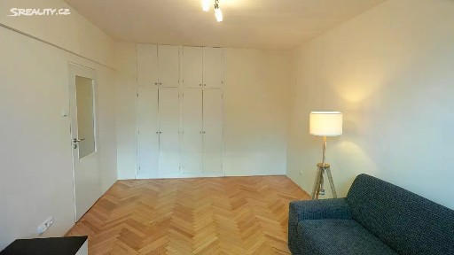Pronájem bytu 1+1 43 m² U družstva Repo, Praha - Nusle