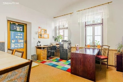 Prodej obchodního prostoru 380 m² Jaromírova, Praha - Nusle