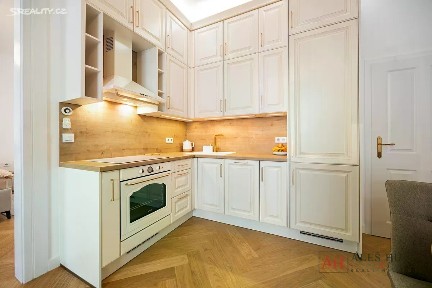 Prodej bytu 3+kk 71 m² Plavecká, Praha - Nové Město