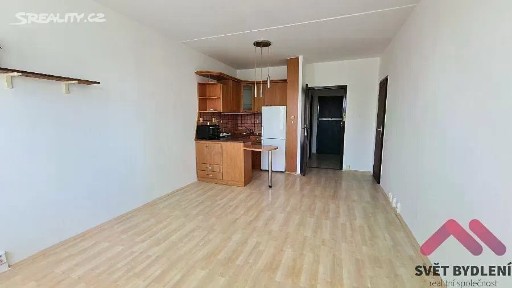 Pronájem bytu 1+kk 30 m² Levského, Praha - Modřany