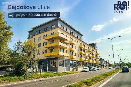 Pronájem obchodního prostoru 145 m²